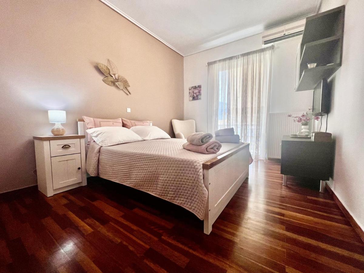 Elegant Downtown Retreat Lejlighed Kalamata Eksteriør billede