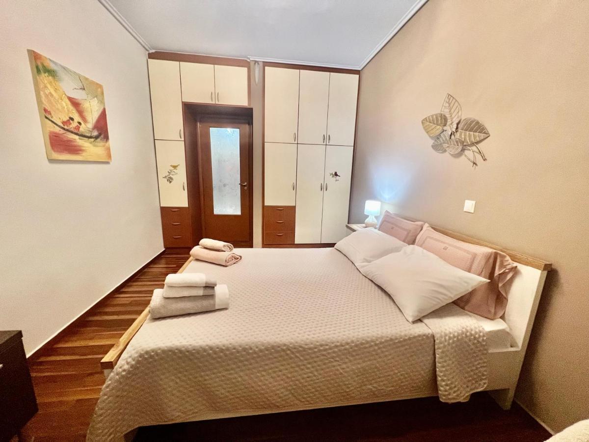 Elegant Downtown Retreat Lejlighed Kalamata Eksteriør billede