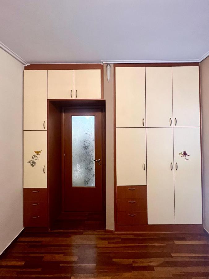 Elegant Downtown Retreat Lejlighed Kalamata Eksteriør billede